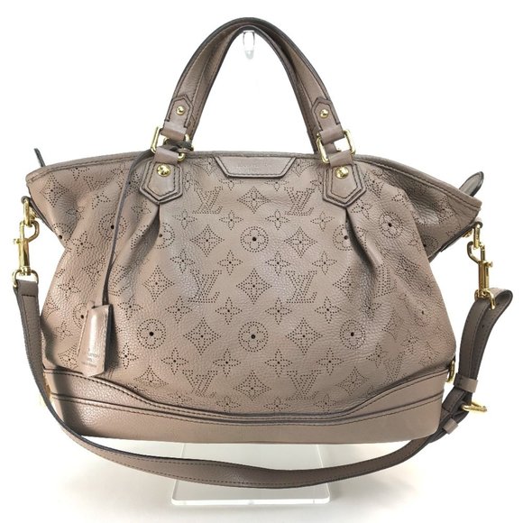 LOUIS VUITTON Cream Monogram Leather Shoulder Bag - Picture 1 of 13